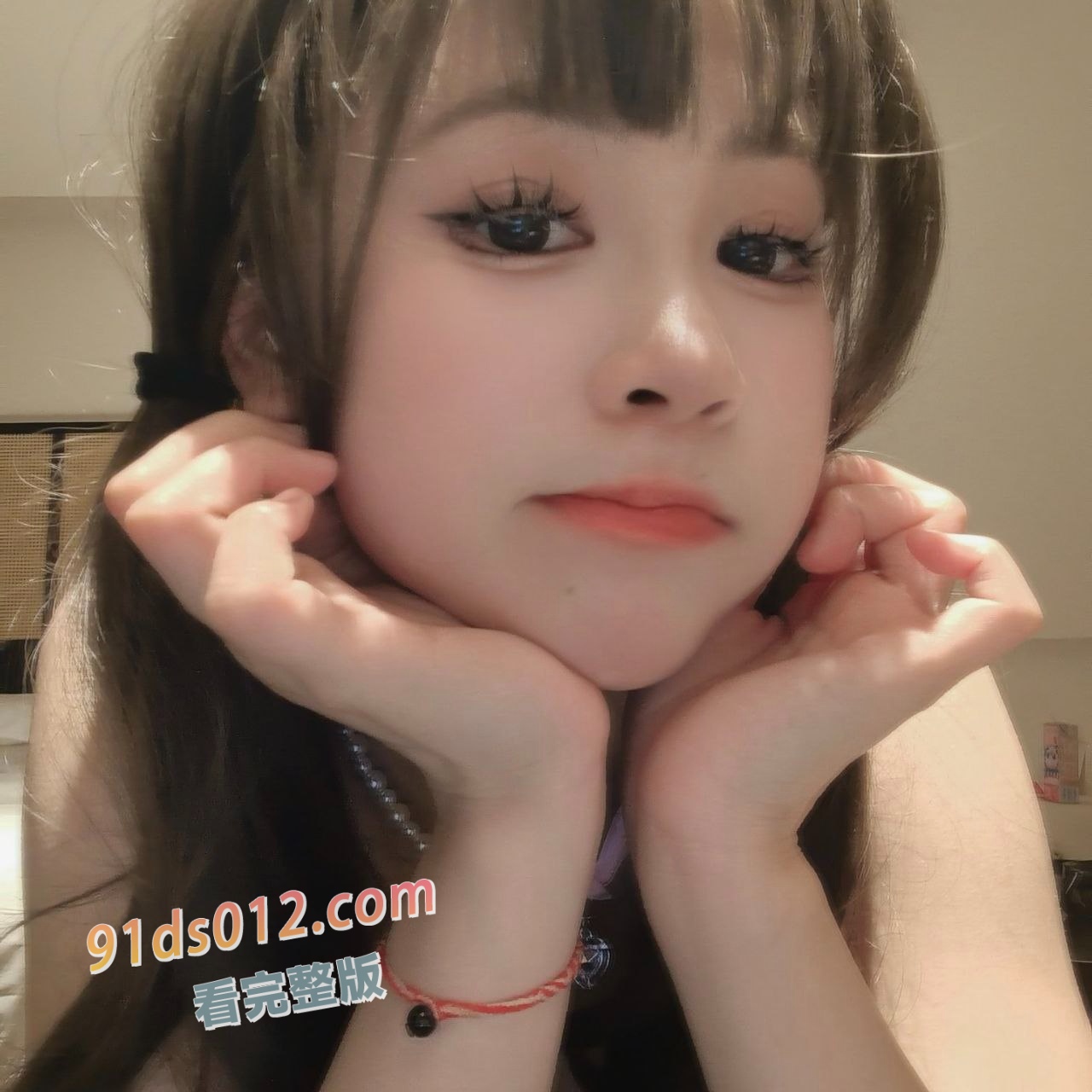 西安欧亚学院大学生 何晓蕾 自拍泄密，超白嫩的身材，自拍自慰视频，妹子淫水是真的多！