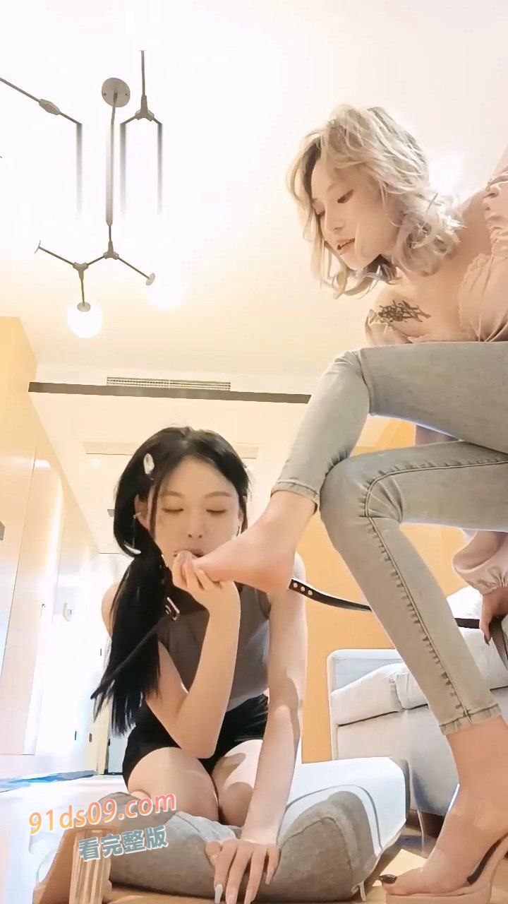 女同系列 直播女王 禾HE 最新直播录屏论坛流出 捆绑调教女M打耳光喝圣水 图6