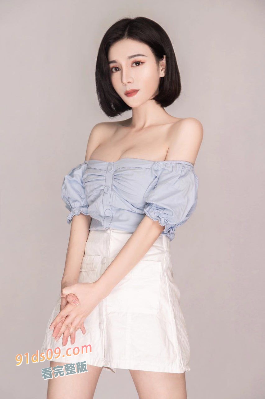 极品高冷气质女模特，通过和老板潜规则上位获得各种模特大奖，后来不听话被曝光