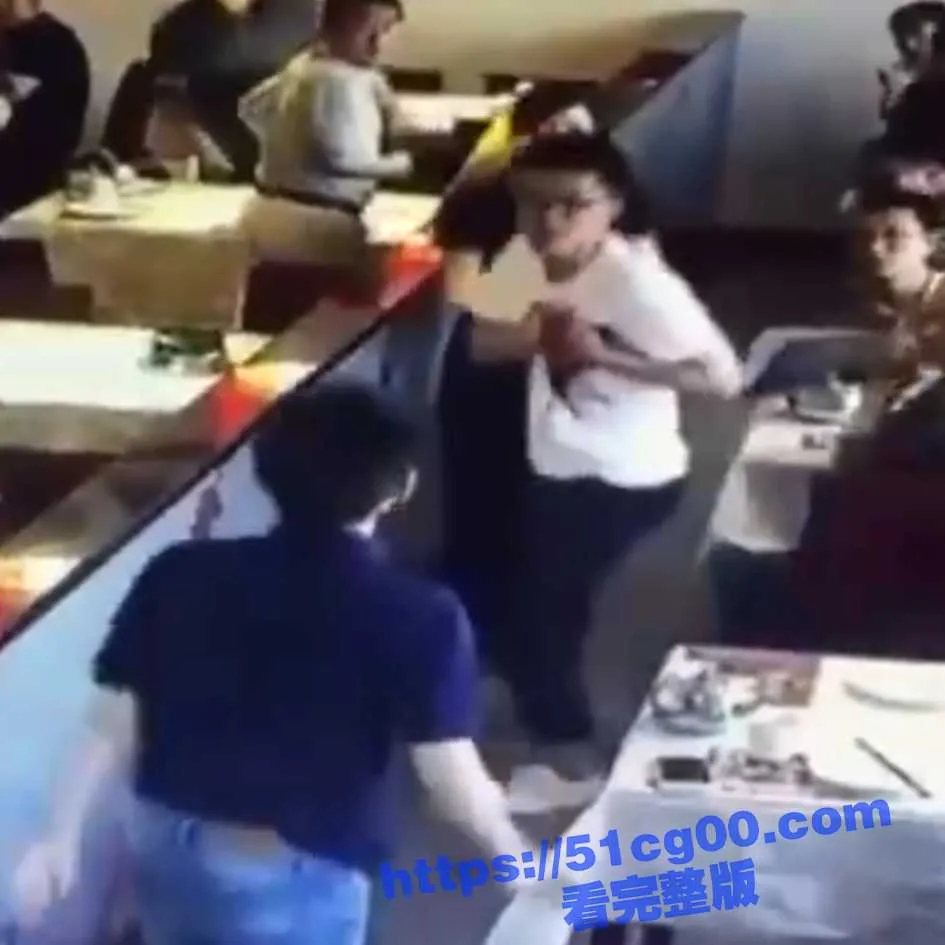 北京中科院研究生 周凯旋 因妒忌同乡 谢雕 在餐厅对其连捅数刀 当场死亡!