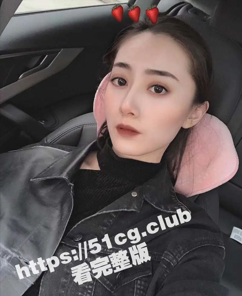 高端泄密高颜值清纯女友，这女穿的黑丝真是极致性感