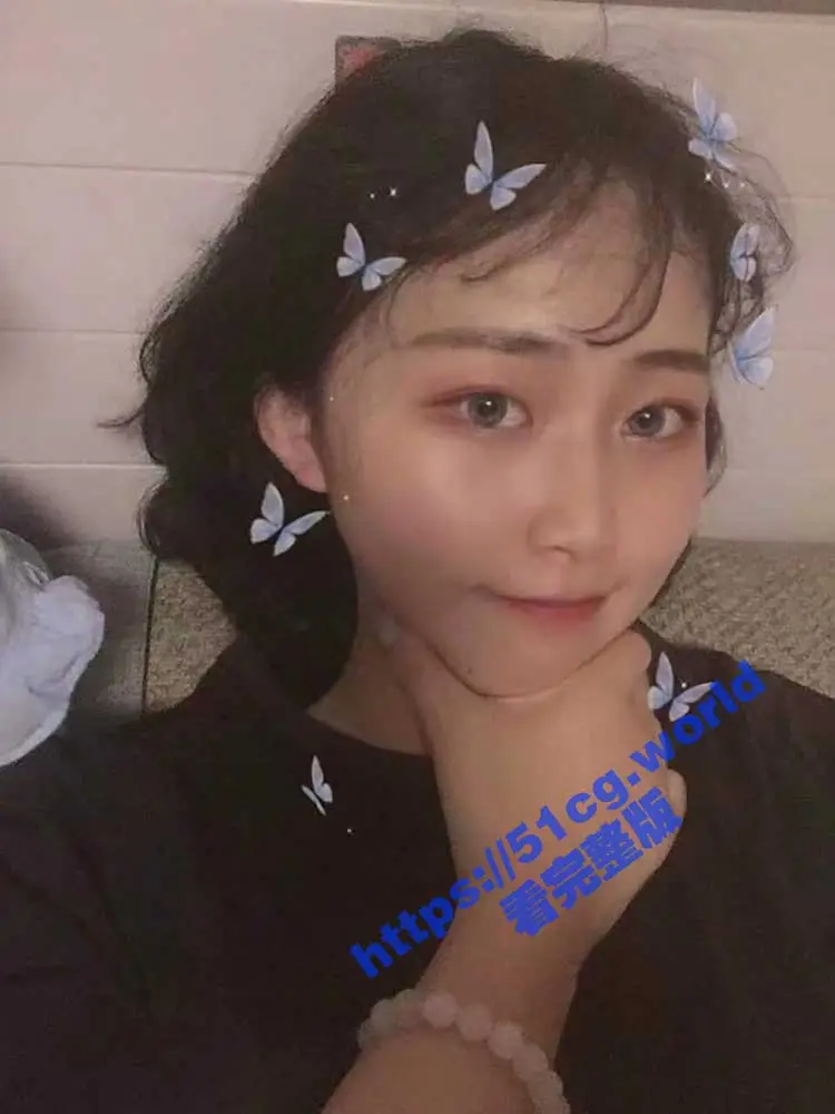 精品泄密! 白白嫩嫩小妹私密扣逼视频流出 粉嫩小穴只掰给你看