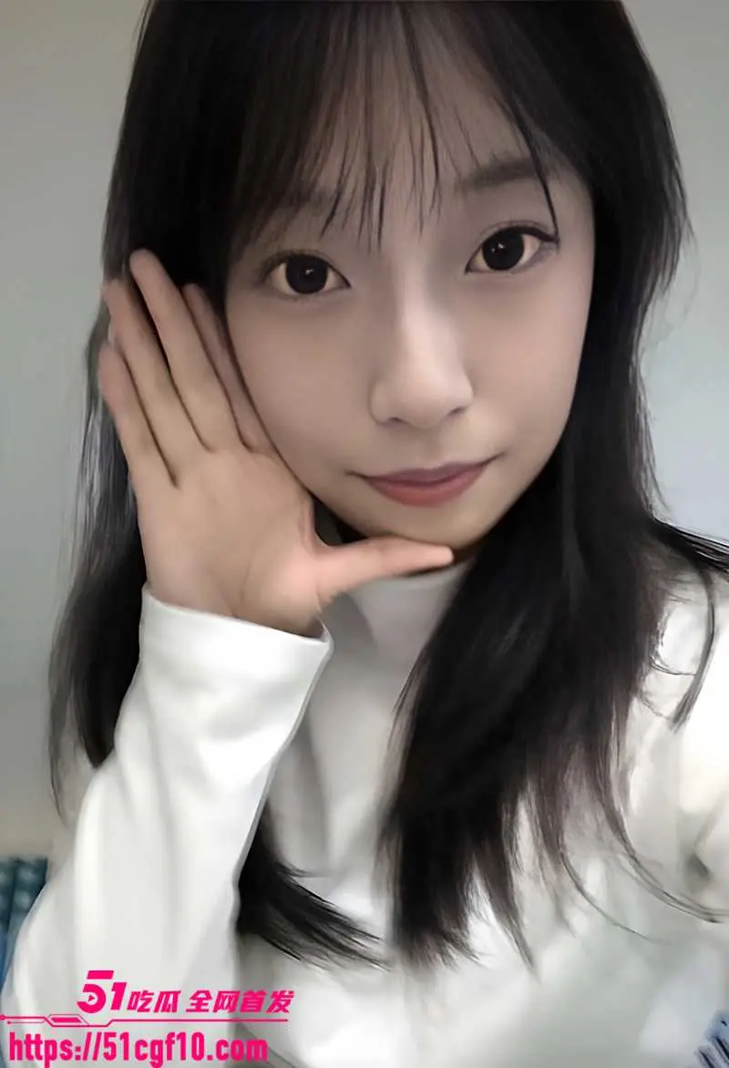 巨乳女友 黄昕宇 情侣泄密 跪舔乳交骑乘猛摇 Q弹奶子甩出肉浪 这谁能顶得住?