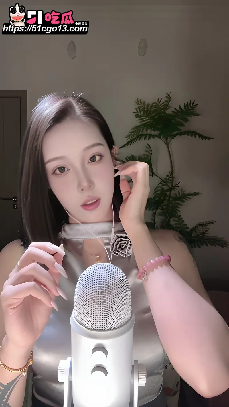 ASMR声控博主 陈肩睡不醒 软糯嗓音低语缠绵 声声入耳勾魂摄魄让人沉沦!