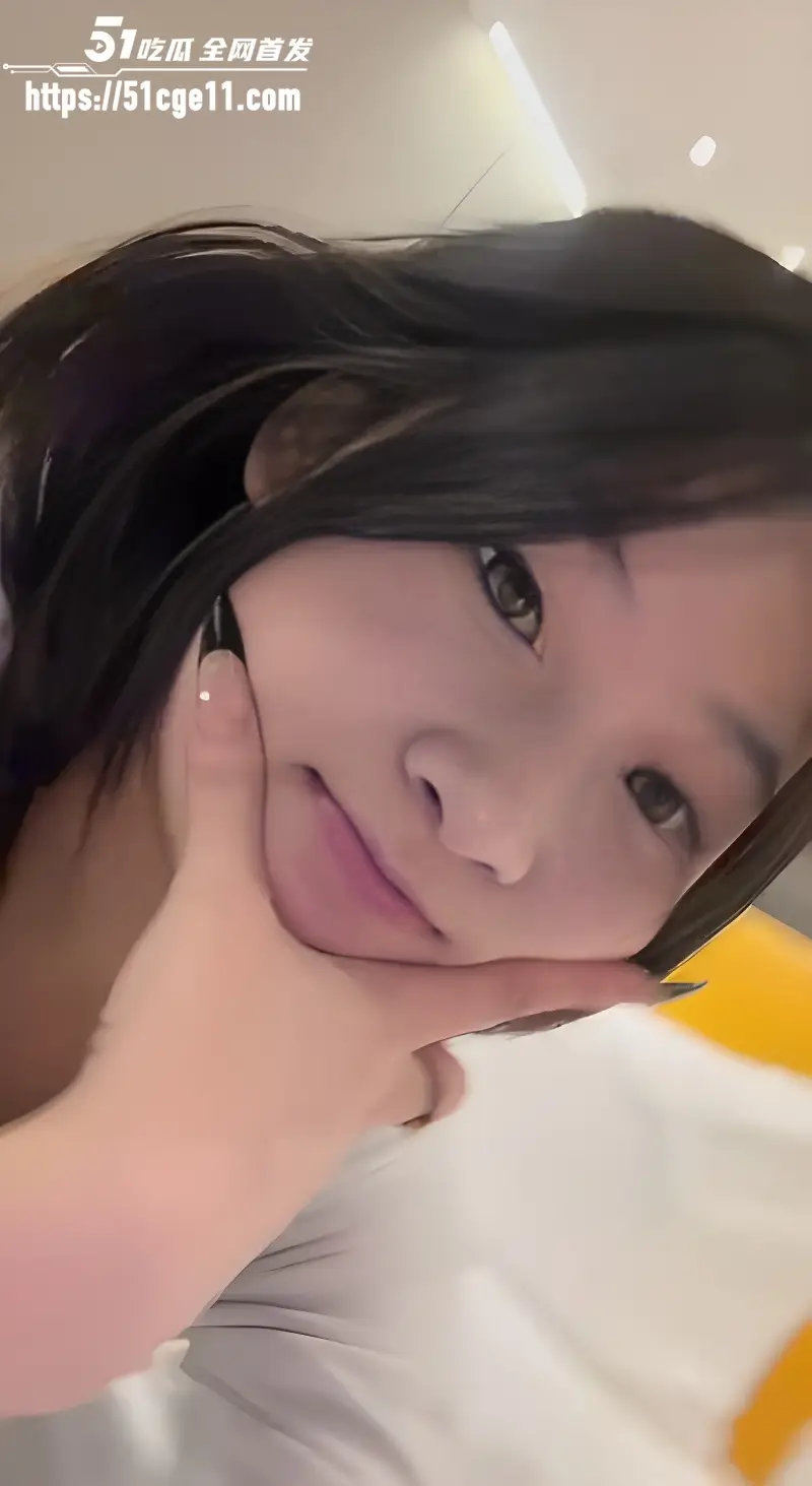 甜美反差女大 玉玲珑 自拍视频 露脸深喉口交 口技超好堪比教科书级别!