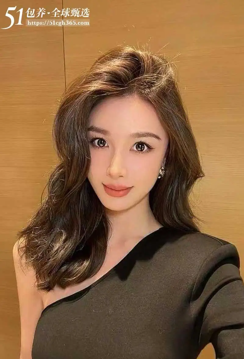 51包养 高端外围 | W1SZ100708 深圳女神级白领 温柔体贴有耐心 嘴甜情商高 身材凹凸有致 质量保真 假一罚十