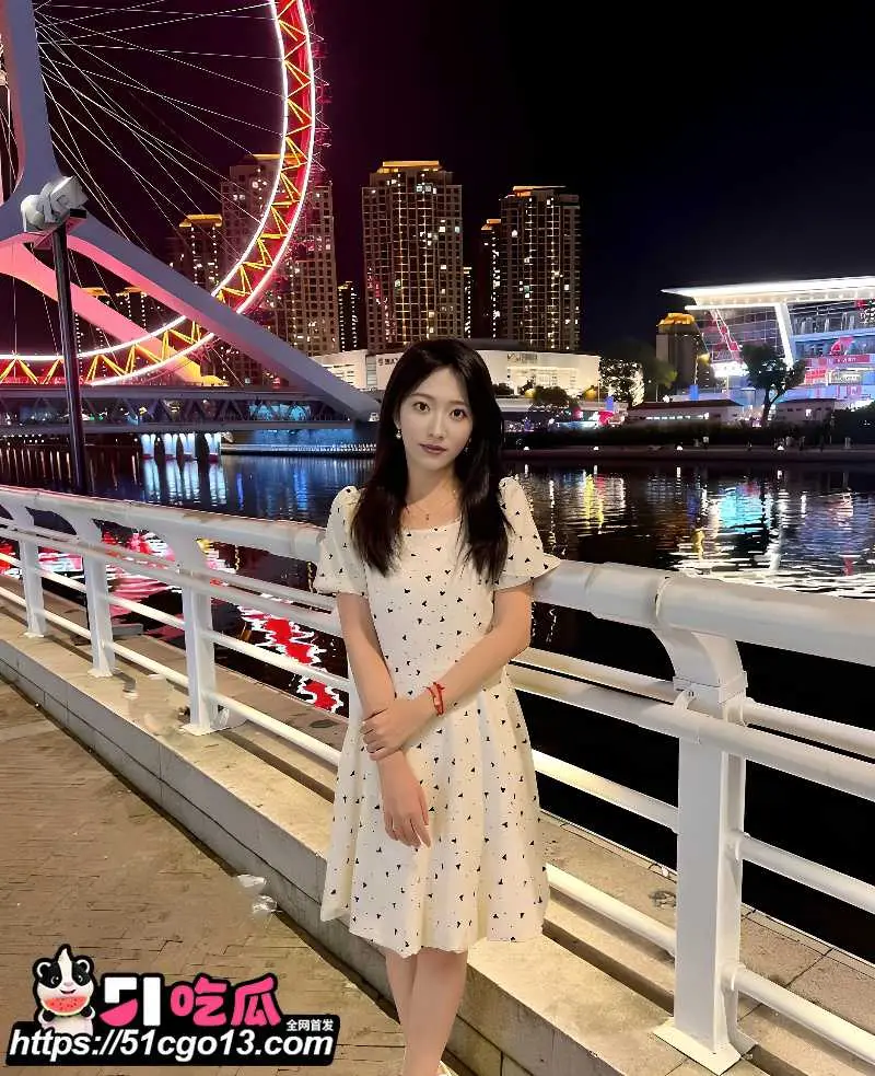 山东济南清纯小妹 张雨桐 情侣自拍 跪舔肉棒颜射吞精 骑乘中出爽到失声呻吟