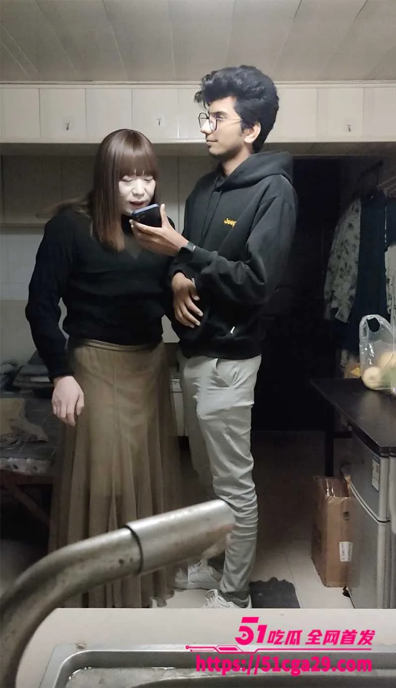 南京红姐 最意想不到的男嘉宾 外国友人 粗黑大屌令红姐爱不释手!