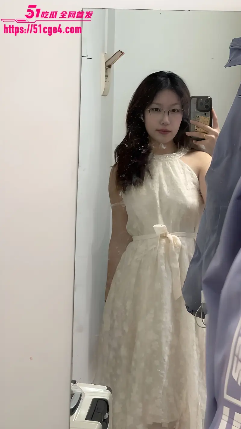 山东女老师私拍被曝 深喉舔屌口技高超 性感酮体被肆意玩弄 销魂淫叫蚀骨入心!
