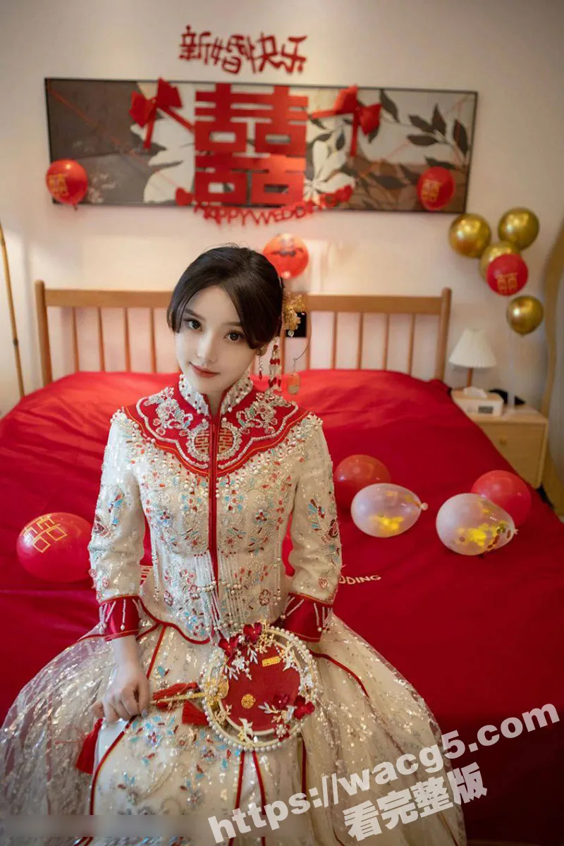 伴郎团轮奸新娘 新婚之夜遭伴郎团轮奸调教 拍下大量不雅淫照 粉嫩小穴清晰可见 全网疯传!