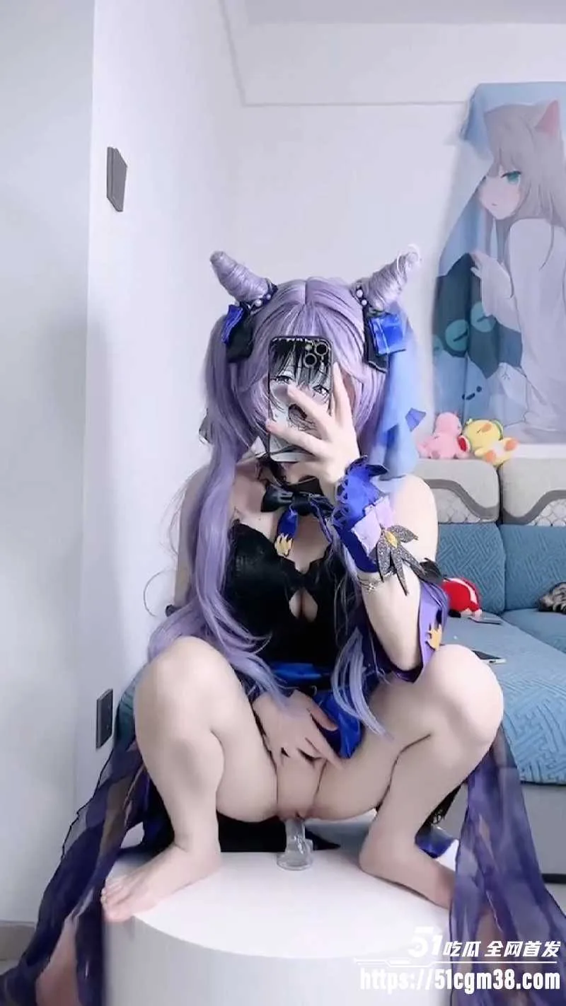 推特福利姬 兔三岁 性爱福利合集 情趣制服诱惑巨乳狂晃 炮击自慰猛攻骚穴!