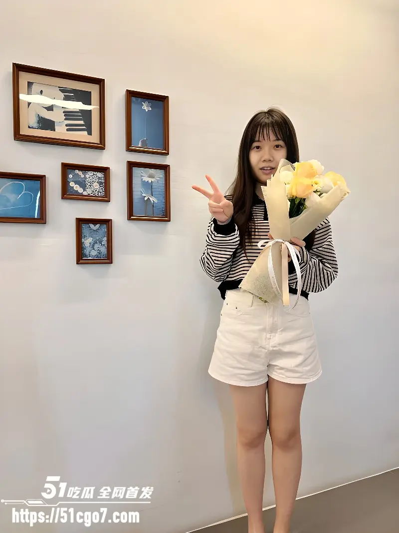 台湾甜妹居家性爱自拍 多姿势抽插表情淫靡 白皙身姿任由采撷蹂躏