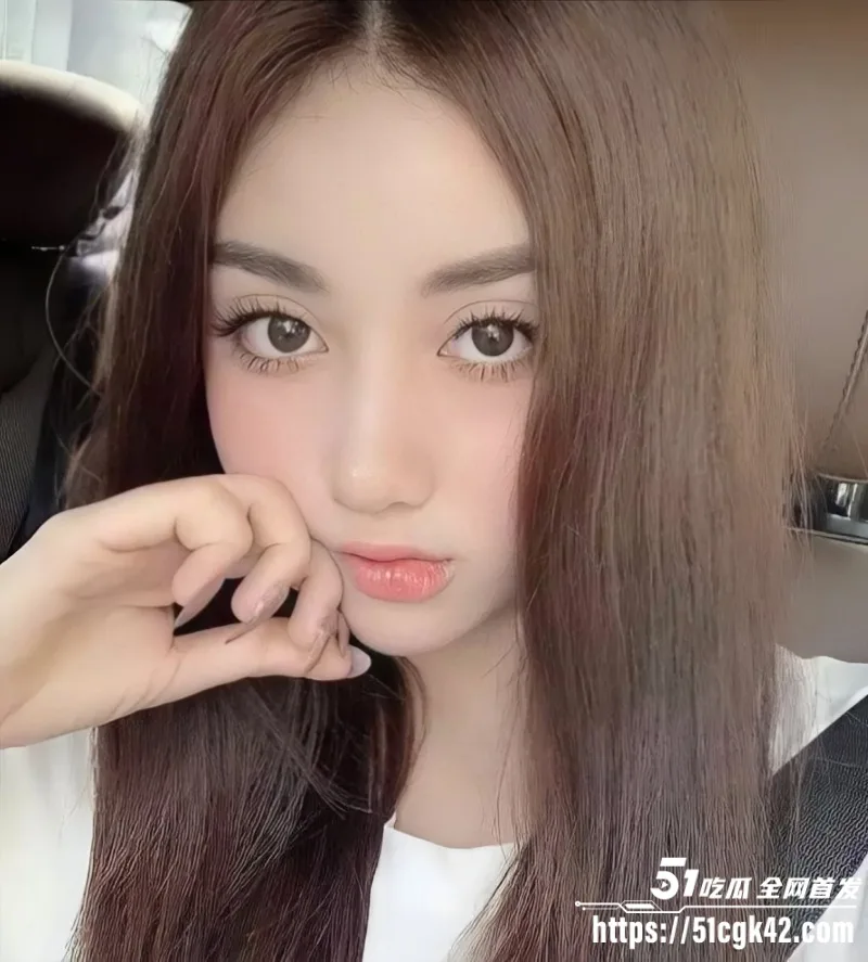 越南辣妹 董氏美玲 私拍曝光 与富豪男友深喉口爆 口技一流让人欲火焚身！