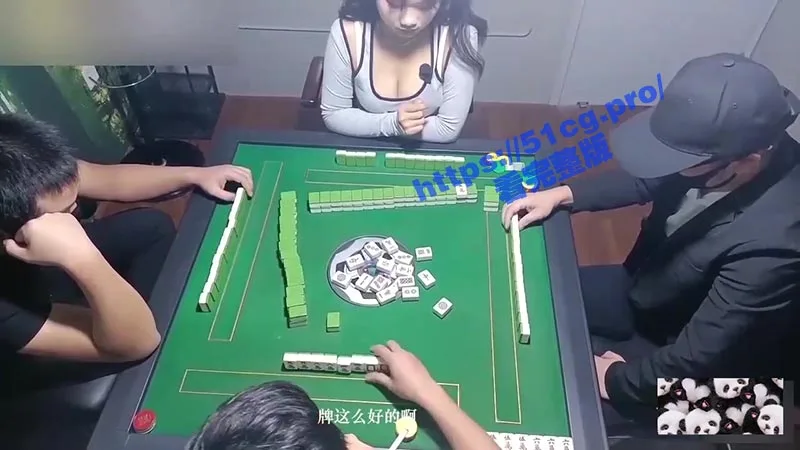 大胸妹麻将肉偿!乖巧的大胸妹麻将输了当场肉偿!【剧情】