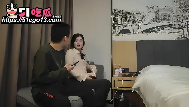 步宾探花酒店约操大奶妹 沙发上揉奶口交后入打桩抽插 操到妹子多次高潮 直呼受不了!