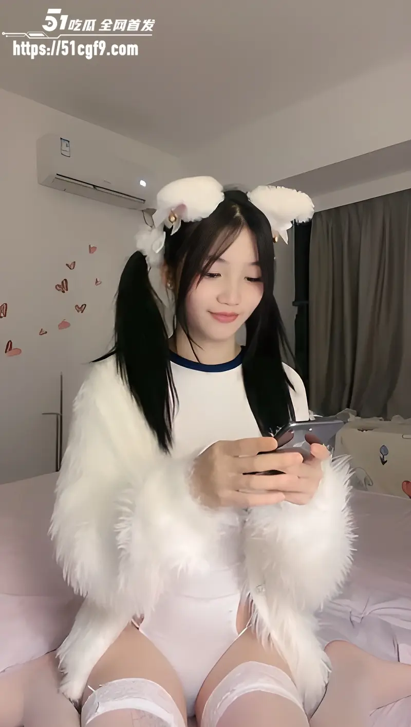 纯欲网黄 带小御回家 直播自慰大秀 震动棒玩穴眼神迷离 猫耳死库水下流淫荡