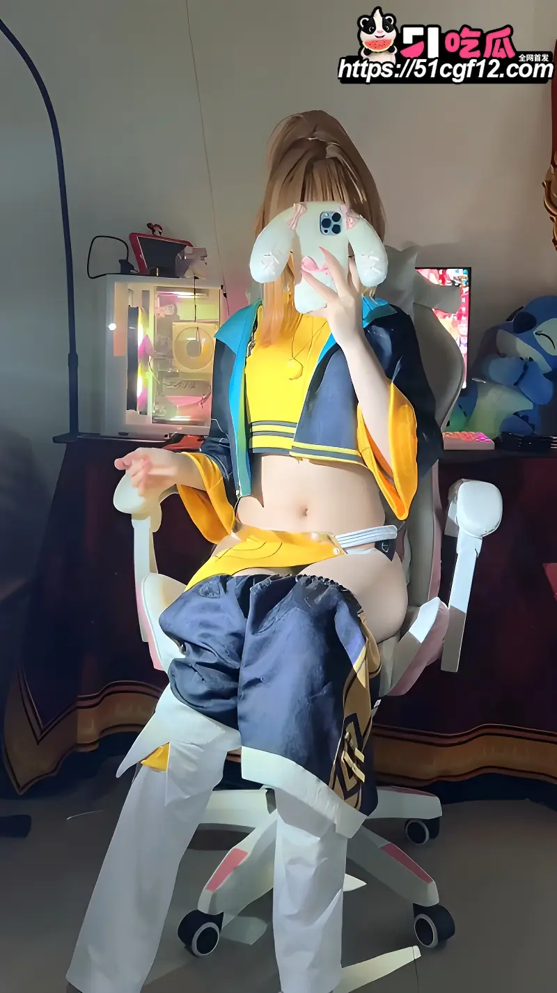极品福利姬 奈奈 COS姬小满 化身饥渴淫娃模拟足交榨精 堪称顶级足控福利！