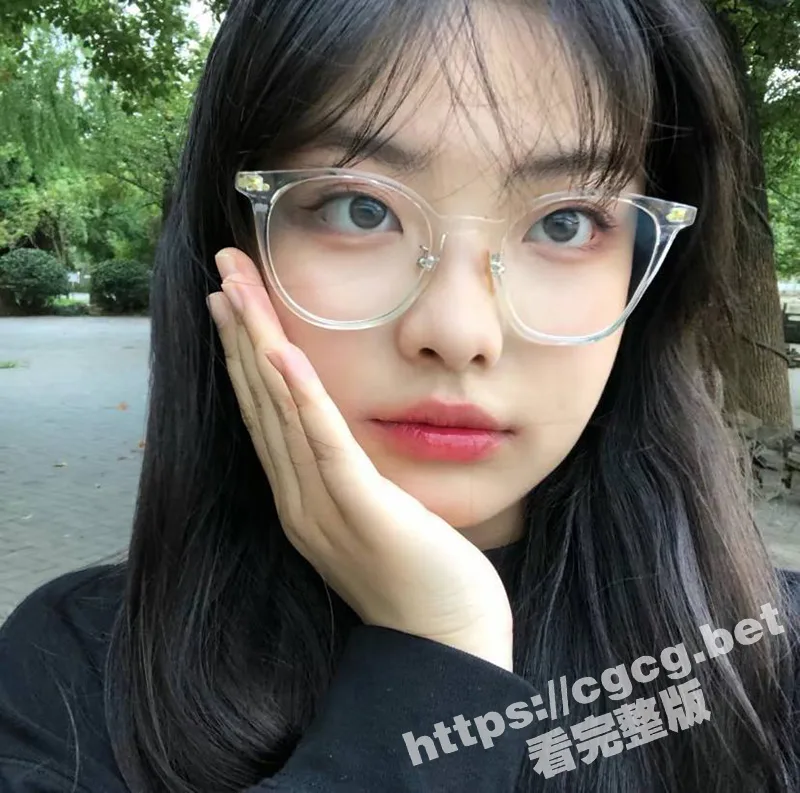 100块让极品学生妹给我跳裸舞 瓜友们品鉴下这钱花的值不值！