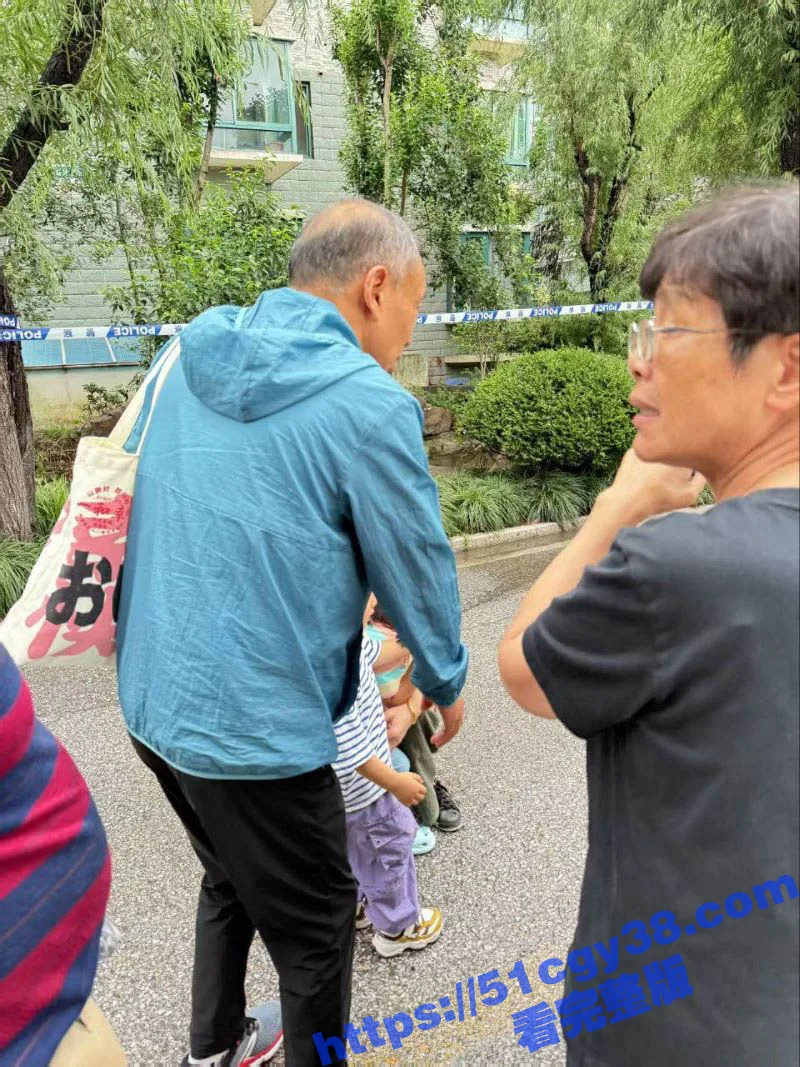 上海七宝中学 高三学生等级考小三门出分后跳楼!满分210考了204这么好的成绩仍不满足 学生的压力是真的大啊!