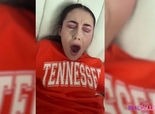 TABOOLU2026-07-03-紧身运动服女大学生在宿舍里被操