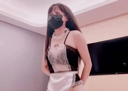 香蕉秀xjx778黑丝萝莉女仆骚穴塞满主人的肉棒