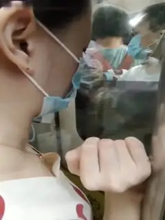 【地铁真实猥亵】开始很抗拒,到最后慢慢就不再抗拒了,这就是女
