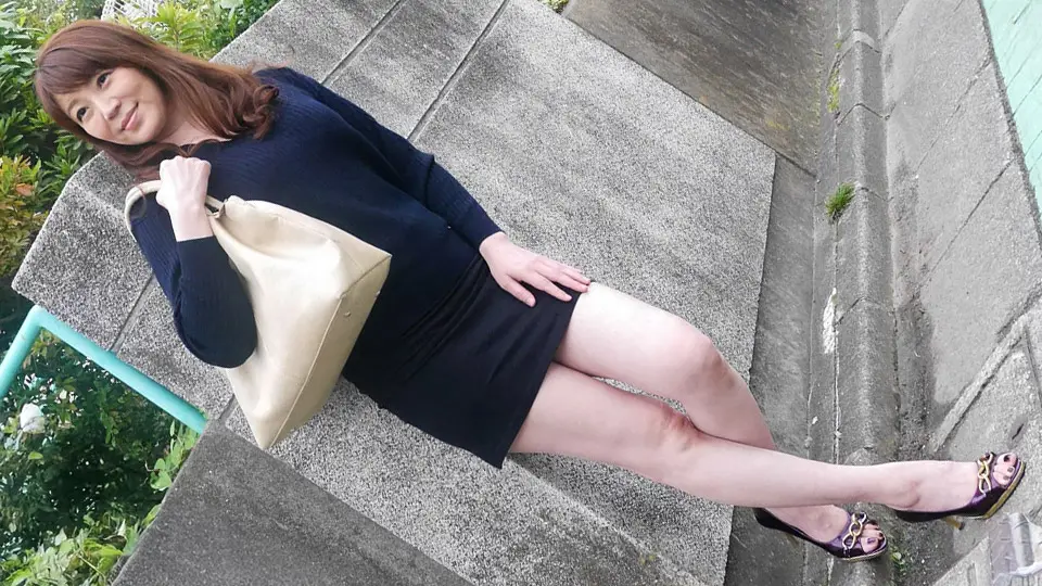 Pacopacomama 060525_100 ミニスカ美脚美熟女をナンパ中出し2連発!