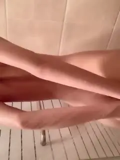 超清纯小妹裸体洗澡秀
