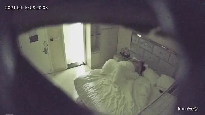 【360摄像头】乐橙酒店眼镜持久男操B多姿式狂干嫩穴9V~4月10号~20210410 2 new