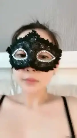 STP25020 顶级超嫩粉穴面罩网红女神,性感吊带情趣装,无毛白虎干净美穴,假屌猛捅水声哗哗,爽的呻吟浪叫,掰开骚穴爸爸插进来~STP25020