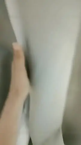 坚挺大奶网红美女主播为了感谢粉丝街上随机找位路人如果认识她就给免费做性服务A new