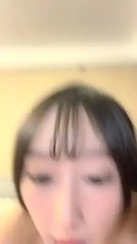 20211113,【泡泡咕】,收益榜前三,日入过万,极品女神,蜂腰翘臀尤物每天发嗲,今天女警制服,直播间礼物横飞,精彩之极