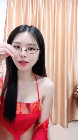 STP27045 绝对极品眼镜御姐 !红色情趣肚兜 !脱衣热舞搔首弄姿 黑腿高跟鞋抖臀 揉搓骚穴 表情非常淫荡~STP27045 new