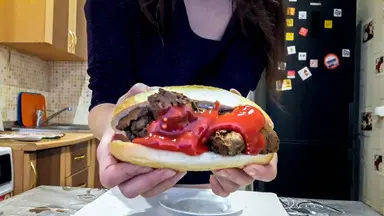 （吃屎）美国女孩的肉狗夹屎汉堡