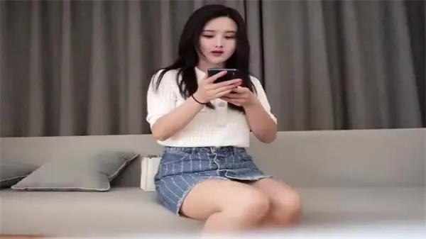【小宝寻花】邻家人妻御姐极品巨乳，被干到求饶内射