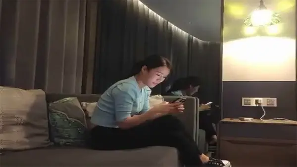 【探花系列】极品御姐明星脸，高端网红气质美女私密拍摄流出