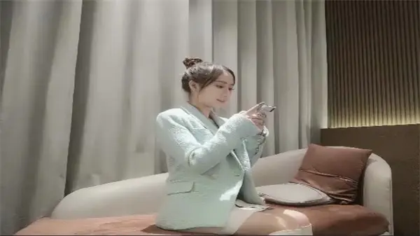 深夜私约高颜值气质美女,狂操爆插内射全记录