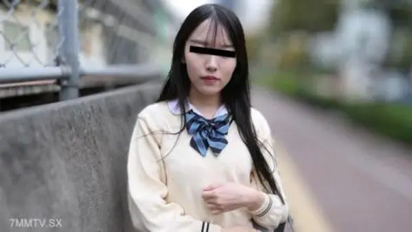 081425_01  制服娘を電車でイタズラ 山下もえか
