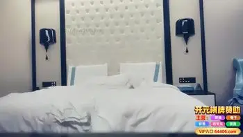 高颜值纹身小姐姐,被操的抓紧床单高潮不止