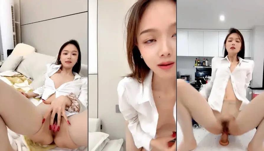 可以一字马玩逼的极品少妇，丝袜露脸情趣兔女郎一个人精彩大秀直播，各种玩逼道具抽插，浪叫呻吟表情好骚啊