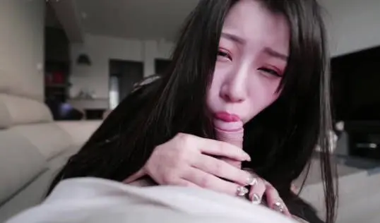 雪白巨乳家庭教师 被玩弄到留出白浆