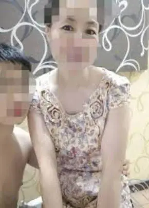 （三十一）-1、美妇干妈 差点被干儿子乱伦操哭
