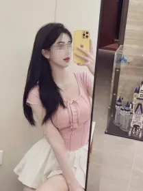 15万粉丝人气小萝莉约粉丝车震,【北北Baby】深夜户外,粉嫩少女胴体直接车内无套插入,紧张刺激