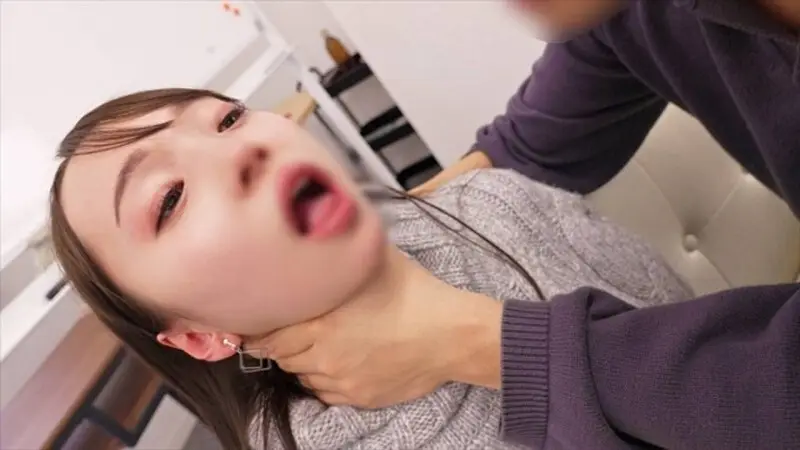 FC2-PPV-4724729 【最疯狂的泼墨irrumatio】超可爱女大学生深喉潮吹喉咙鼓出来疯狂的肉体自慰器【令和时代胡说】