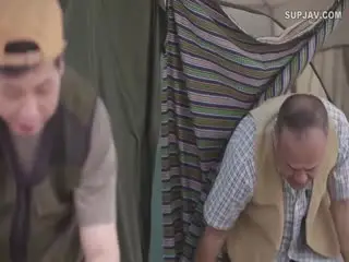 JUQ-405TownCampNTR-我的妻子在帐篷里多次被中出的影片[观看警告]戴绿帽影片TsumugiAkari-明里.