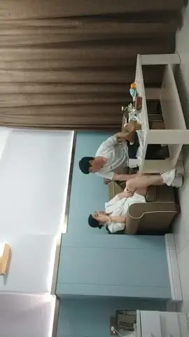 2022-4-11【爱情丶故事】网聊良家人妻,约过来操逼,白色西装御姐,无毛,扶着大屁股后入 new