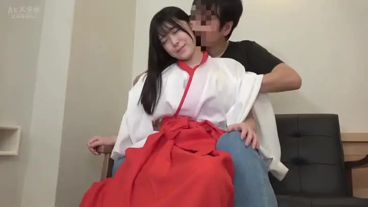 乐橙酒店红花房偷拍两对男女开房大叔老牛吃嫩草制服艺校学妹后入式射她背上A new