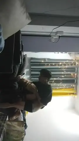 2021-12-19 《麻辣王子》操良家短发小姑娘,黑色丝袜跪地深喉,翘起肥臀摸穴,后入撞击拍打,屁股多红了 new