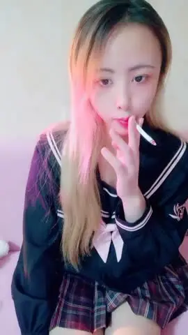 JK装金发小姐姐!撩起裙子没穿内裤!无毛骚穴揉搓,跳蛋塞入按摩器震动,爽的浪叫呻吟 new