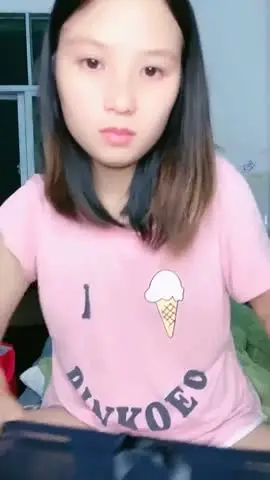 来大姨妈还直播~血超多,【红色高跟鞋】,都是姨妈的味道~超爽,这场面不多见,真是豁出去了,刺激~红色高跟鞋~红色高跟鞋6-24